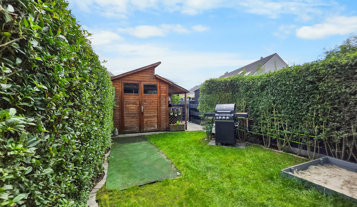 Bremen-Arsten: Modernes und energieeffizientes Reihenhaus in familienfreundlicher Lage