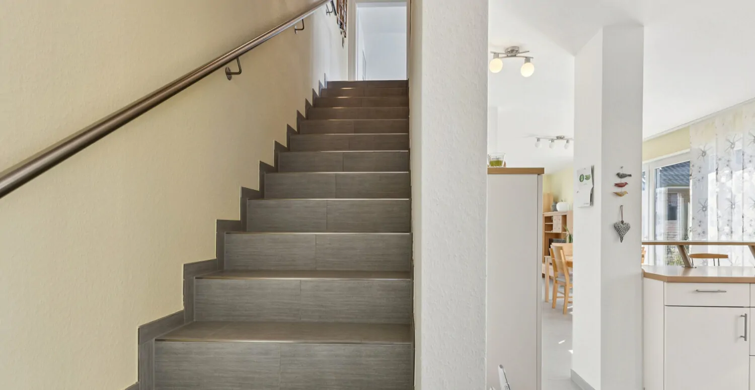 Treppe zum Dachgeschoss