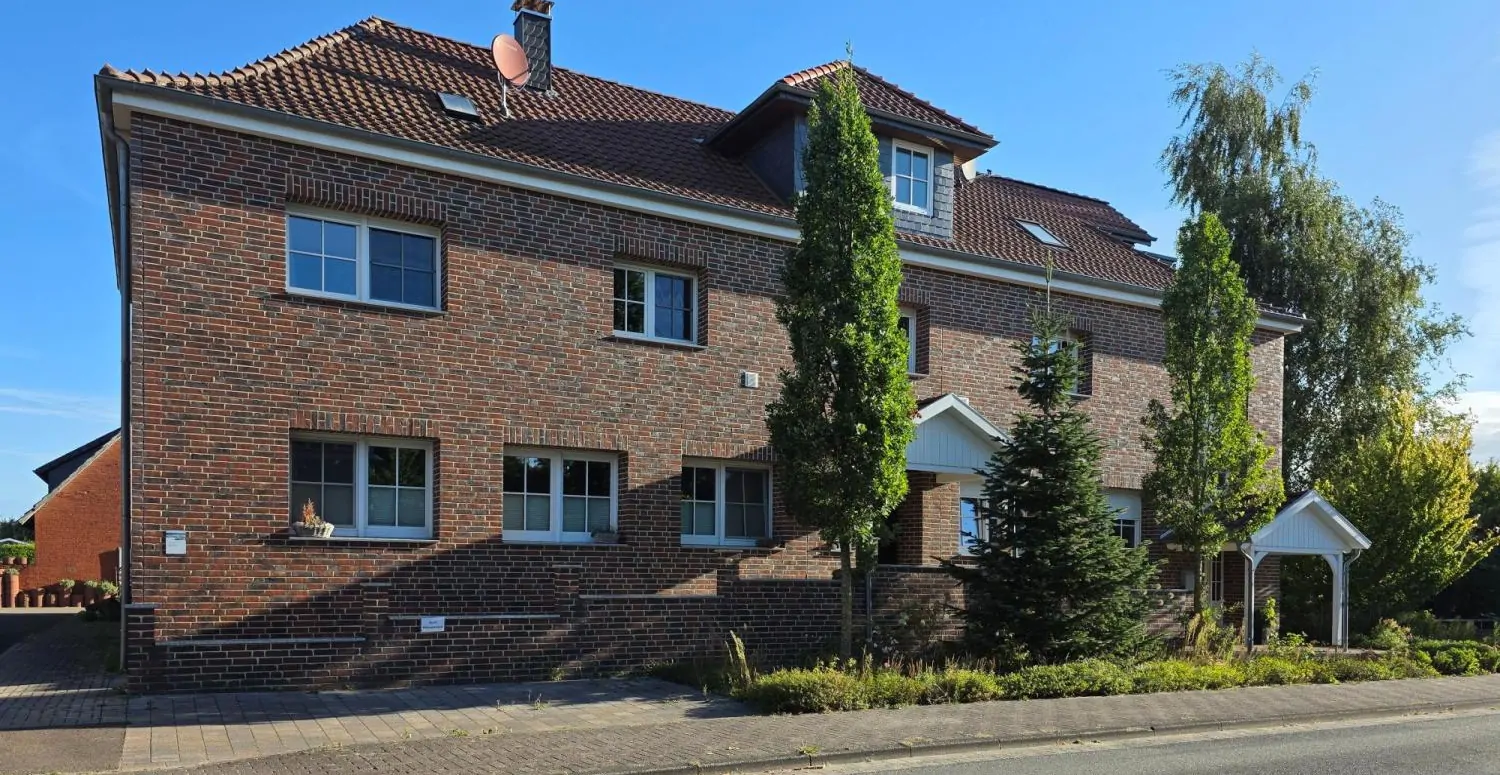 Großzügige 4-Zimmer-Erdgeschosswohnung mit Garage und Stellplatz