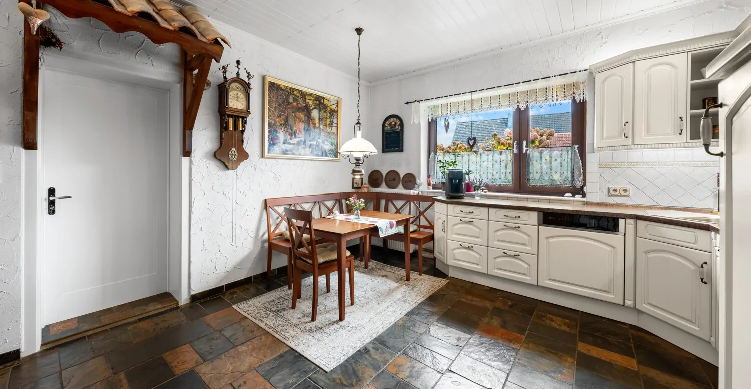 Energieeffizienter und familienfreundlicher Wohntraum mit einzigartigem Charakter