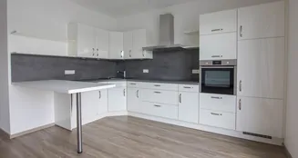 von_poll_real_estate_property_25295054_image_2