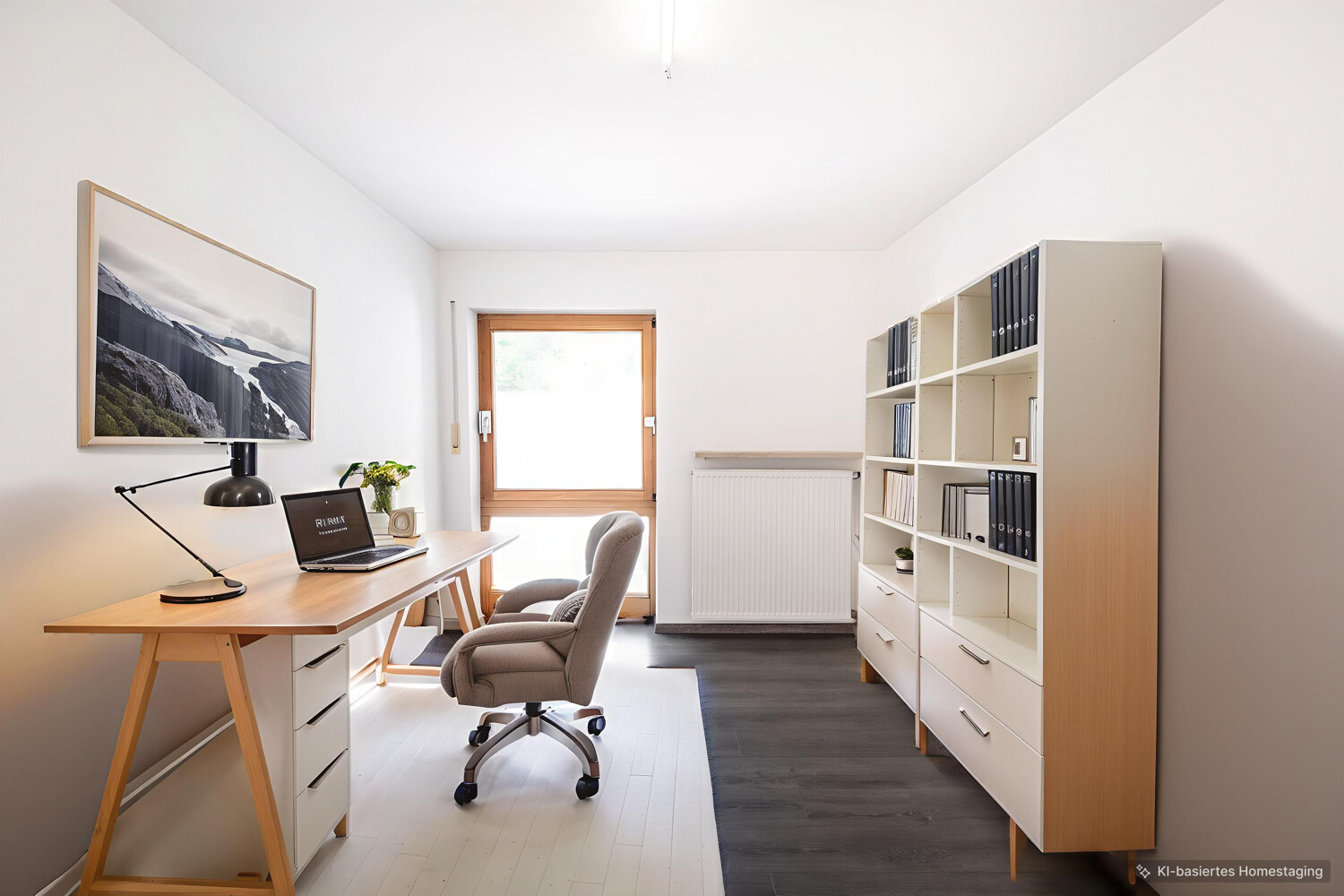 Kinderzimmer/Büro (Staged)