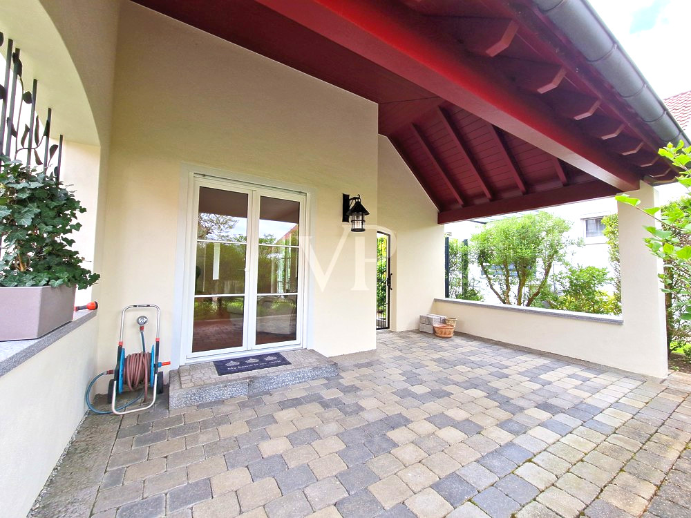 Überdachte Terrasse
