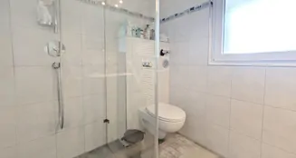 von_poll_real_estate_property_25313004_image_11