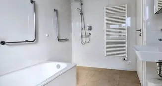 von_poll_real_estate_property_25313016_image_9