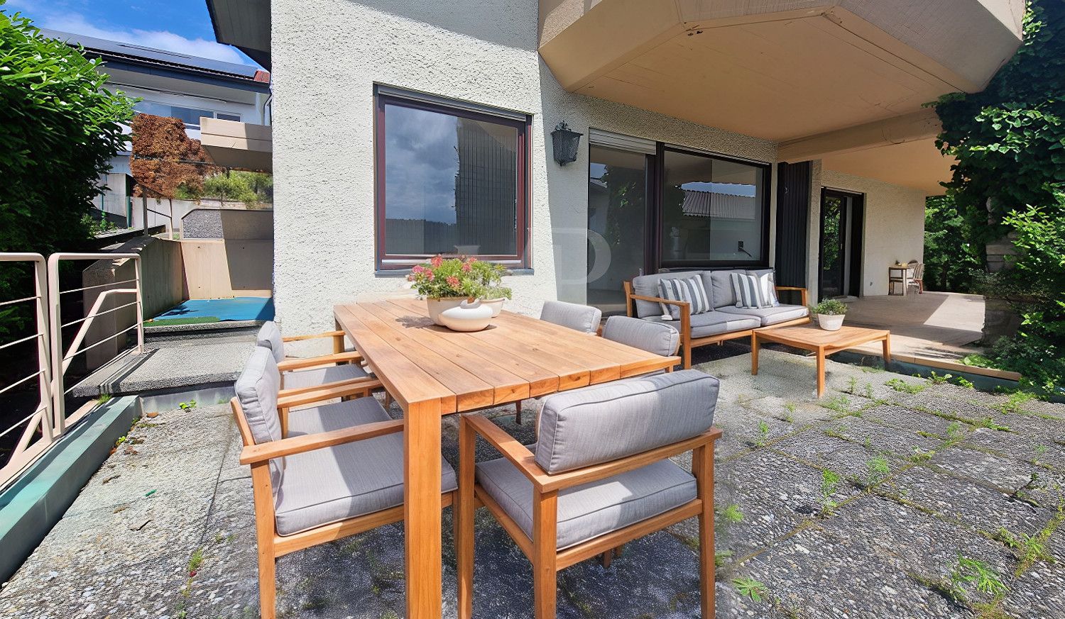 Südterrasse Einliegerwohnung (digitales Staging)