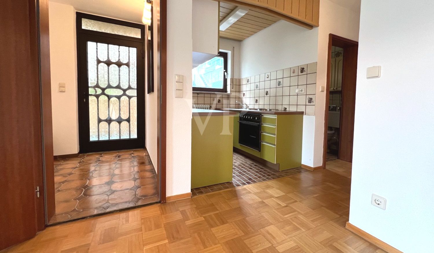Eingang und Küche Einliegerwohnung