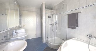 von_poll_real_estate_property_25313003_image_8