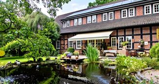 von_poll_real_estate_property_25293033_image_0