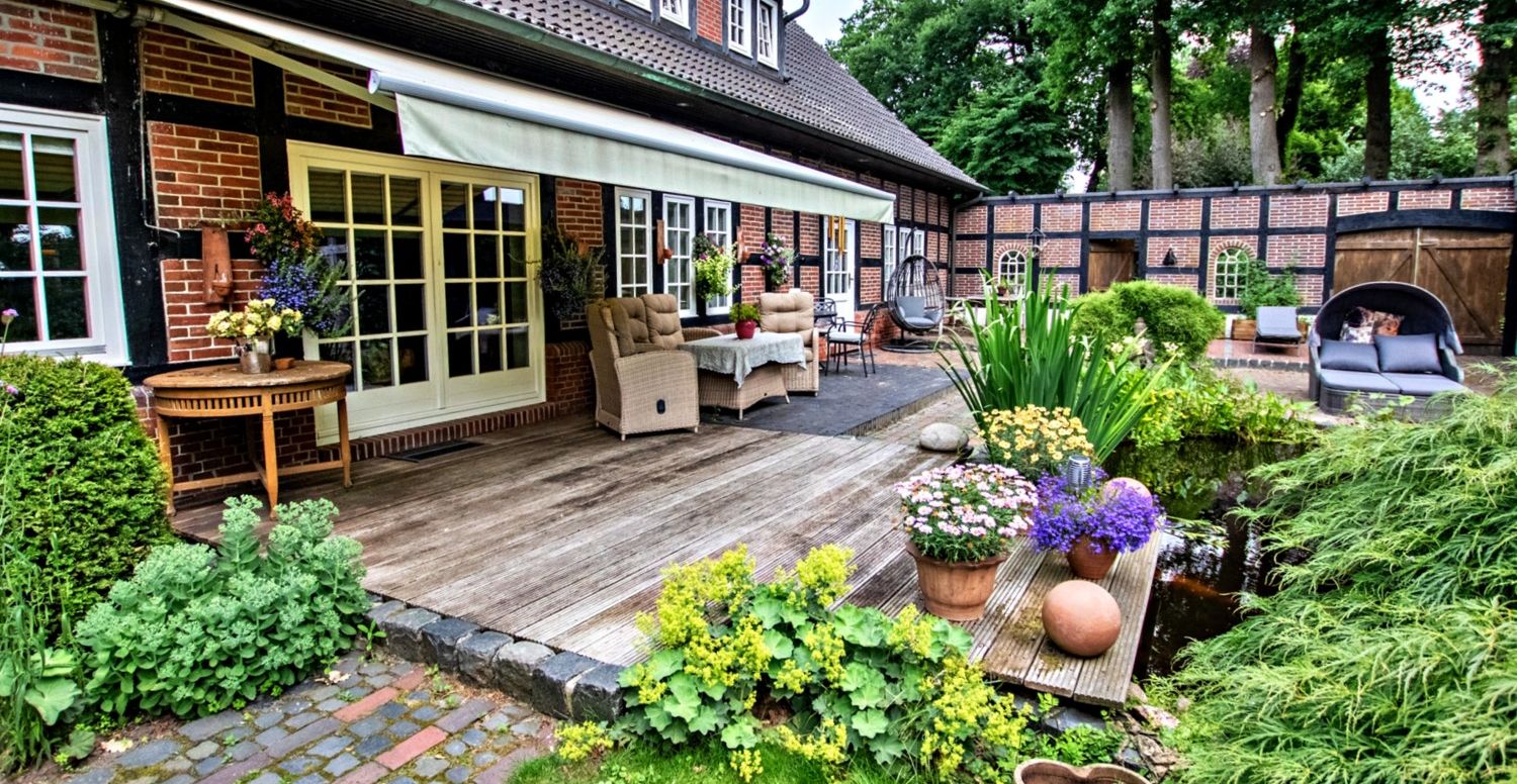 Terrasse mit Markise