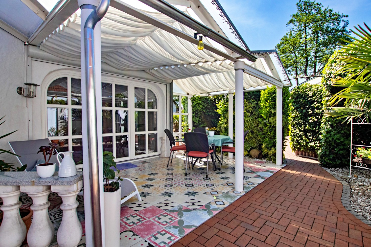 Überdachte Terrasse