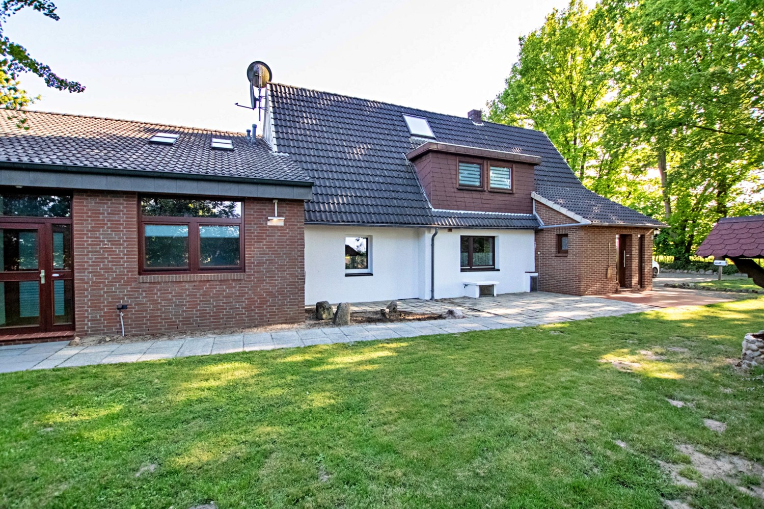 Wohnhaus rechts