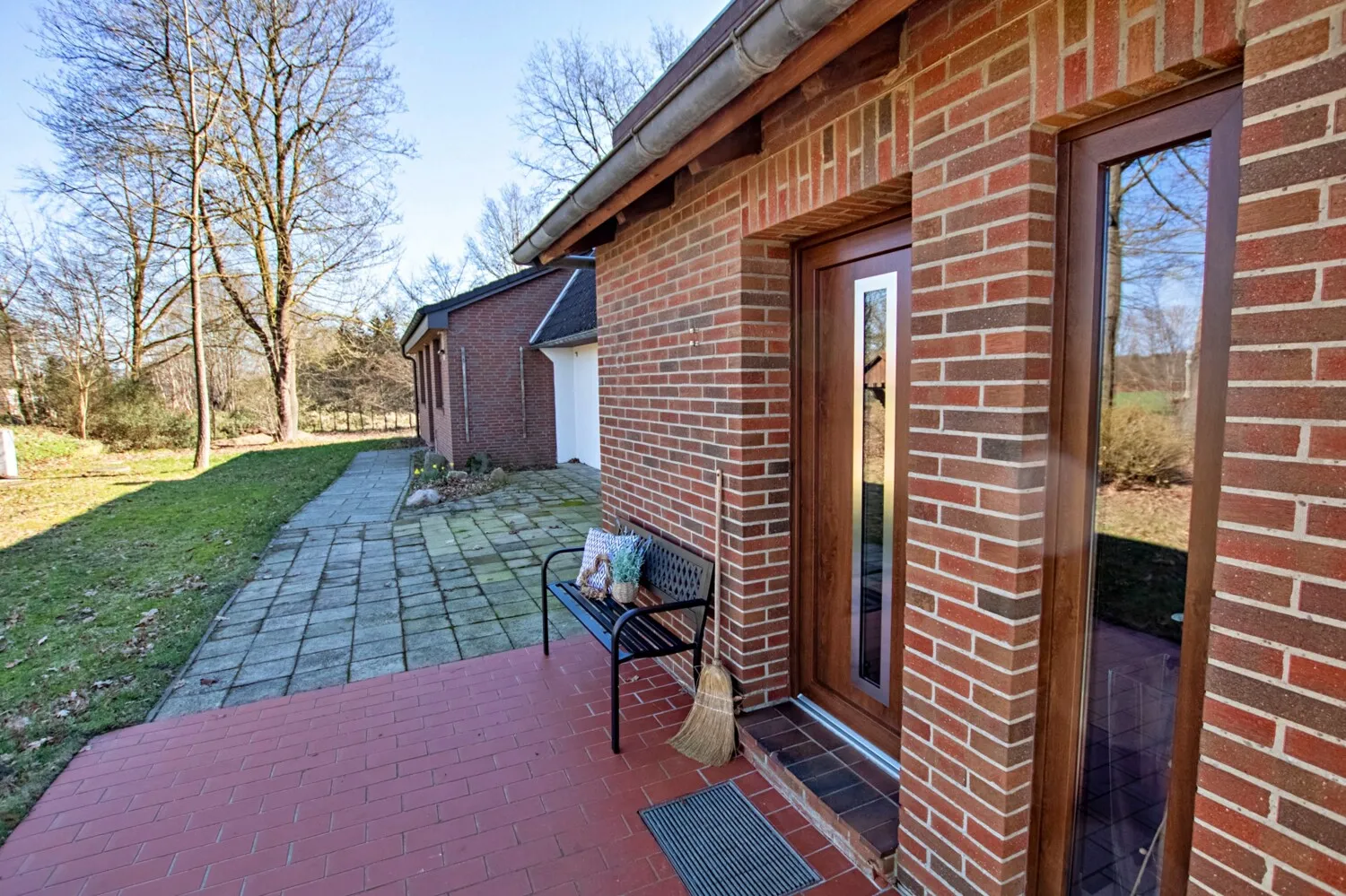Eingang Haus rechts
