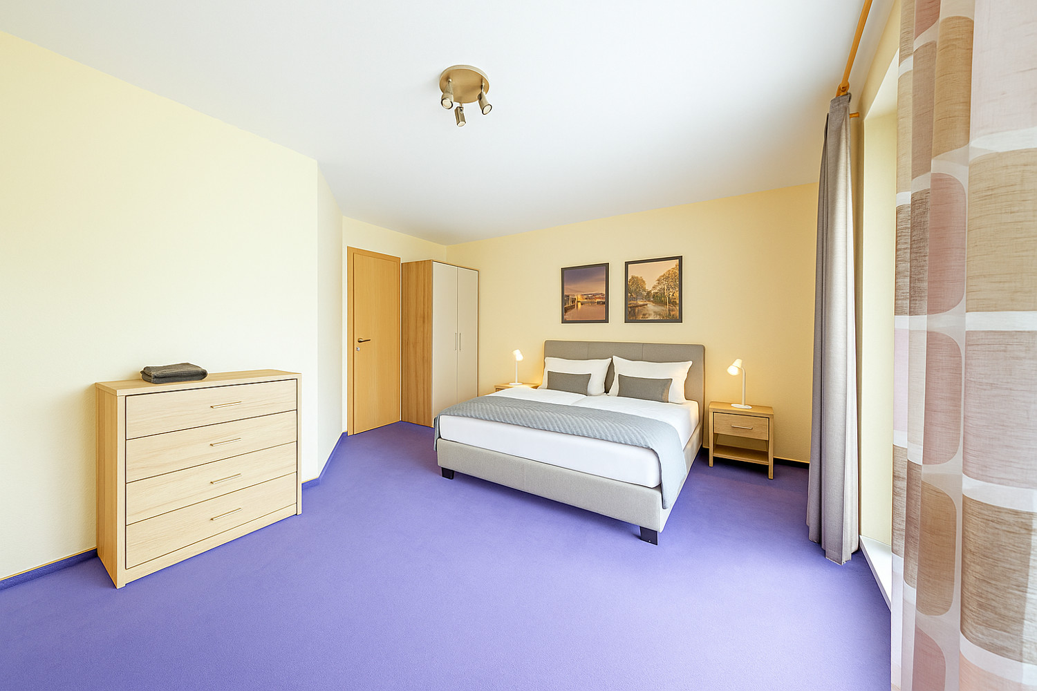 Schlafzimmer Möbliert