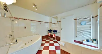 von_poll_real_estate_property_25293042_image_8