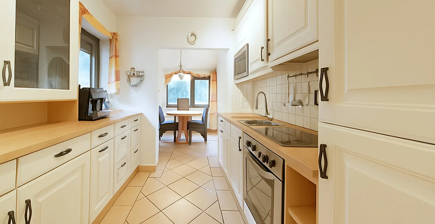 Küche und Essbereich