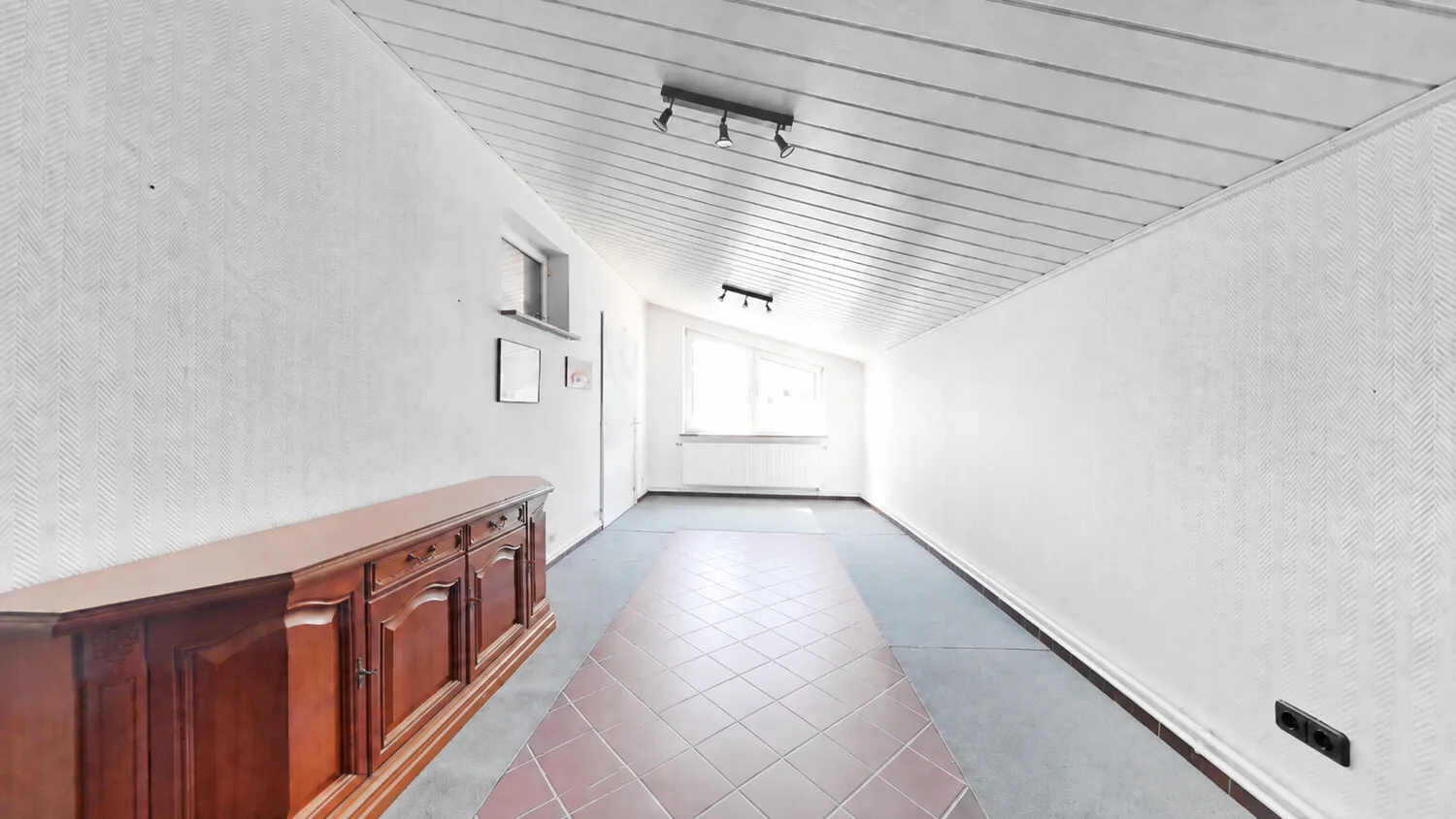 Büro über der Garage