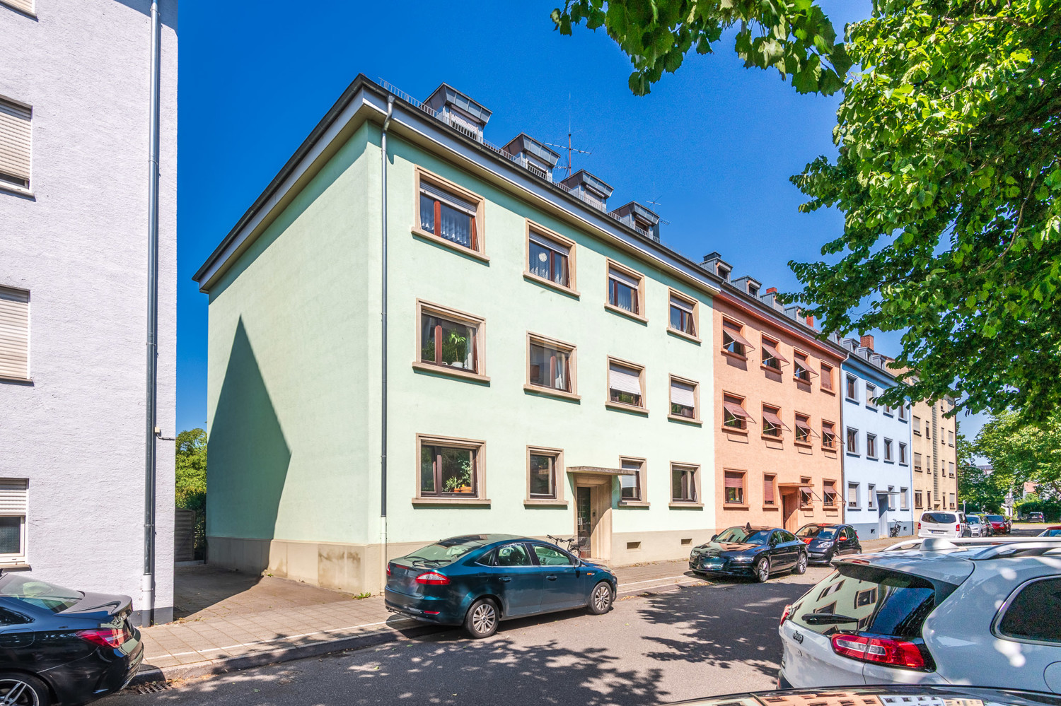 Straßenansicht