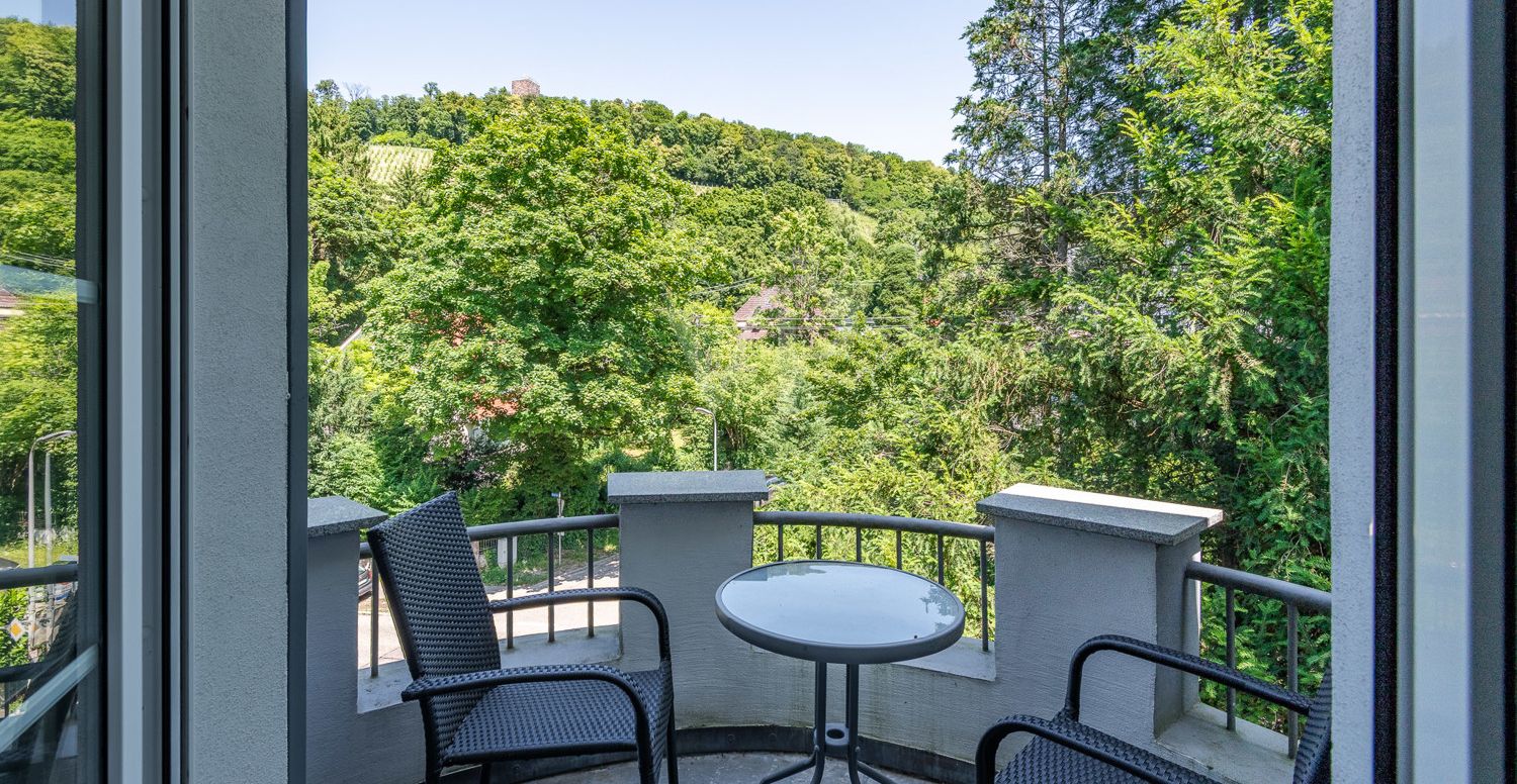 Balkon OG