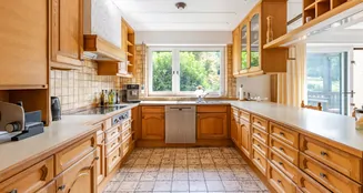 von_poll_real_estate_property_25015030_image_1