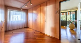 von_poll_real_estate_property_25015031_image_13