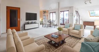 von_poll_real_estate_property_25015022_image_0