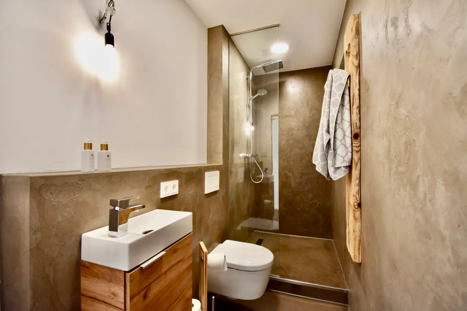 UG WC mit Dusche