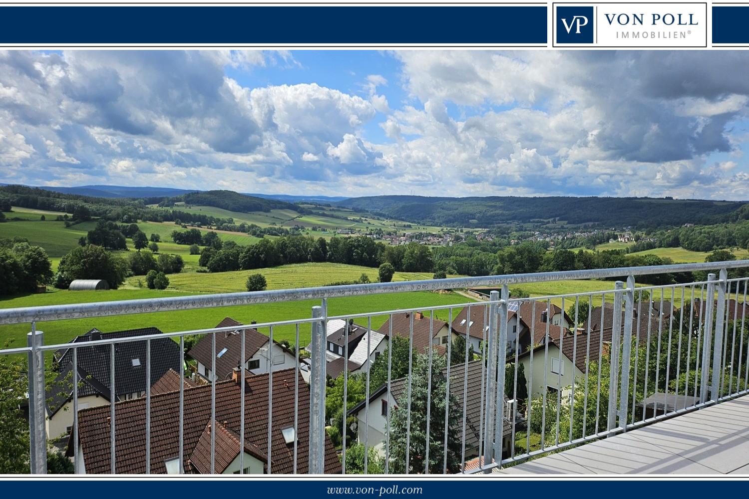 MODERNER NEUBAU MIT HERRLICHEM FERNBLICK