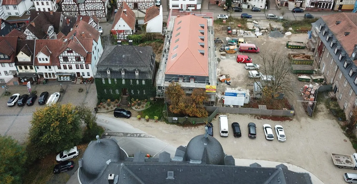 BÜROLANDSCHAFT IM HERZEN DES SCHLOSSPARKS