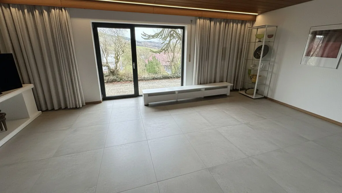 großes Zi UG mit KI bearbeitet