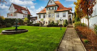 von_poll_real_estate_property_24296016_image_0