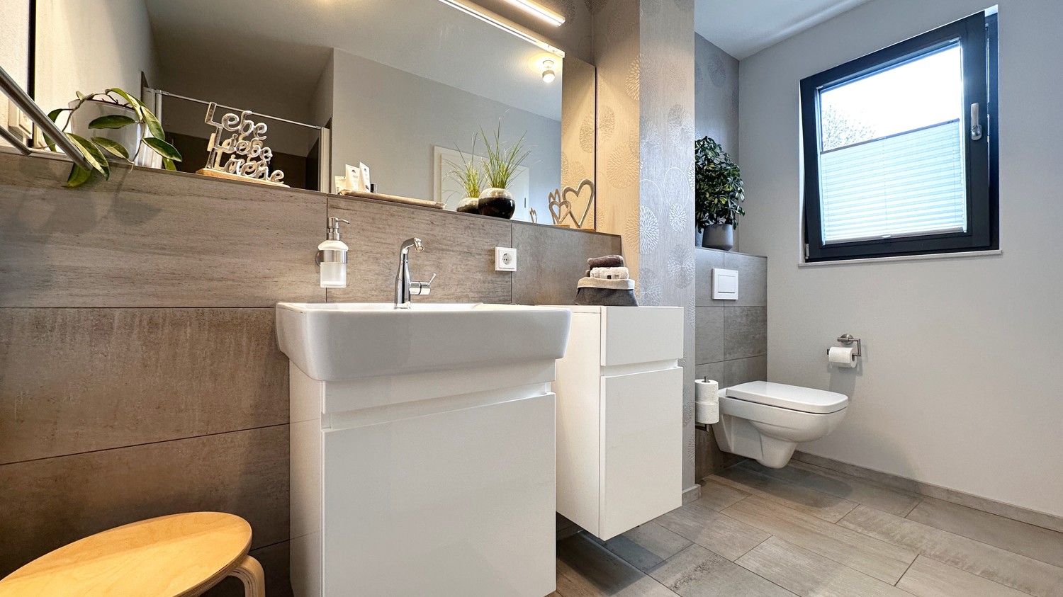 Badezimmer EG