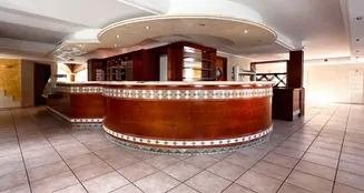 von_poll_real_estate_property_25296018_image_9