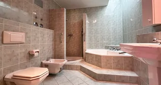 von_poll_real_estate_property_25296017_image_10