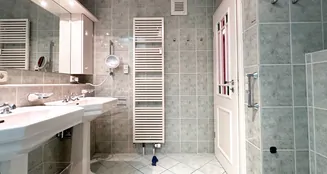 von_poll_real_estate_property_25296017_image_12