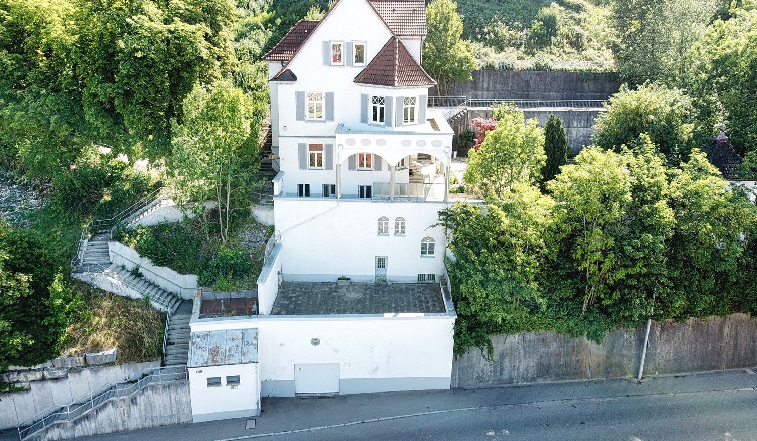 Straßenansicht