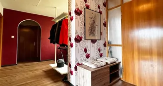 von_poll_real_estate_property_25296020_image_8