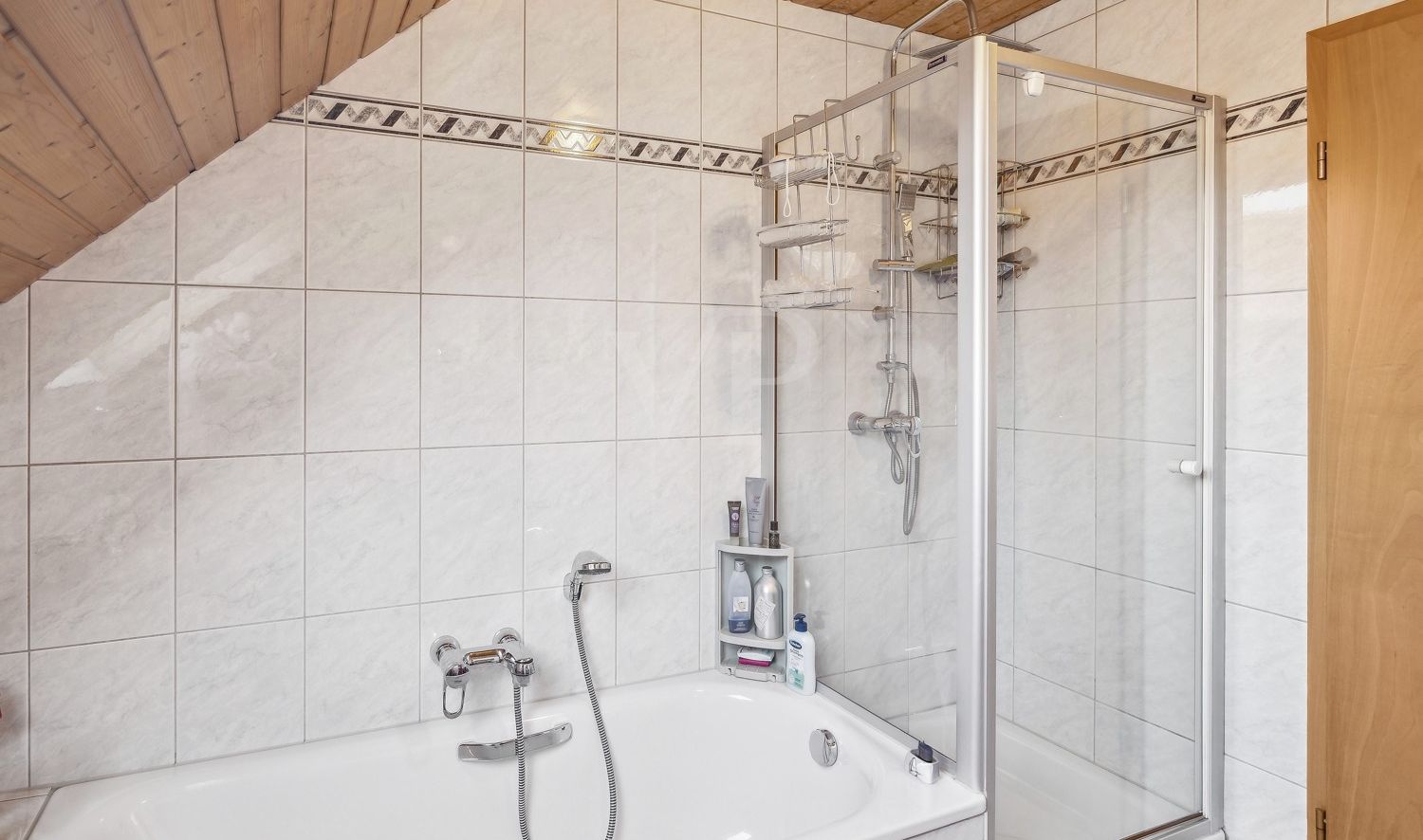 Badezimmer DG
