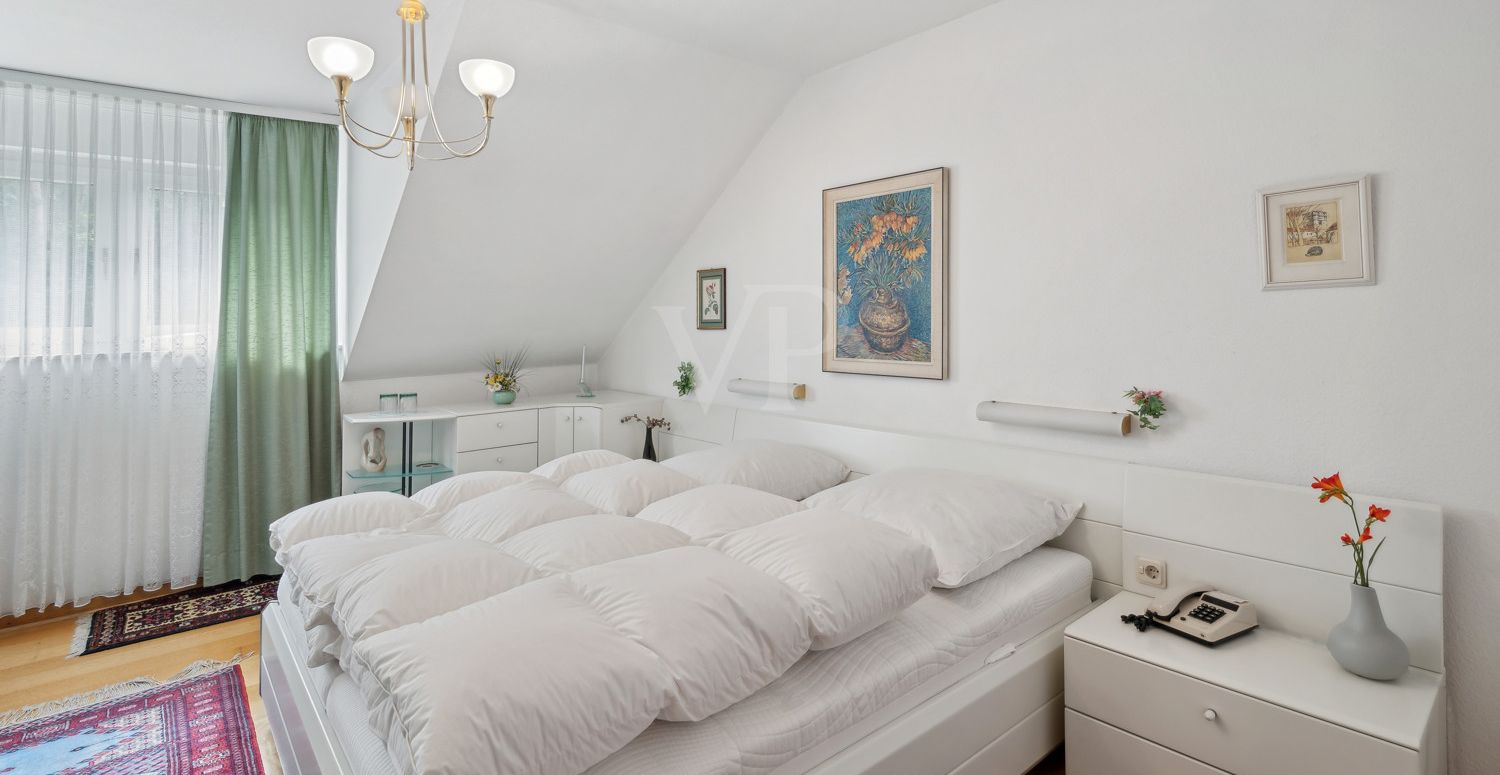 Schlafzimmer DG
