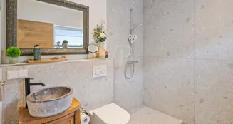 von_poll_real_estate_property_25309312_image_7