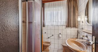 von_poll_real_estate_property_25309015_image_7