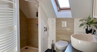 von_poll_real_estate_property_253092002_image_8