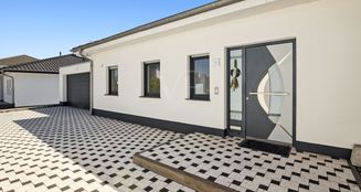 von_poll_real_estate_property_25309622_image_0