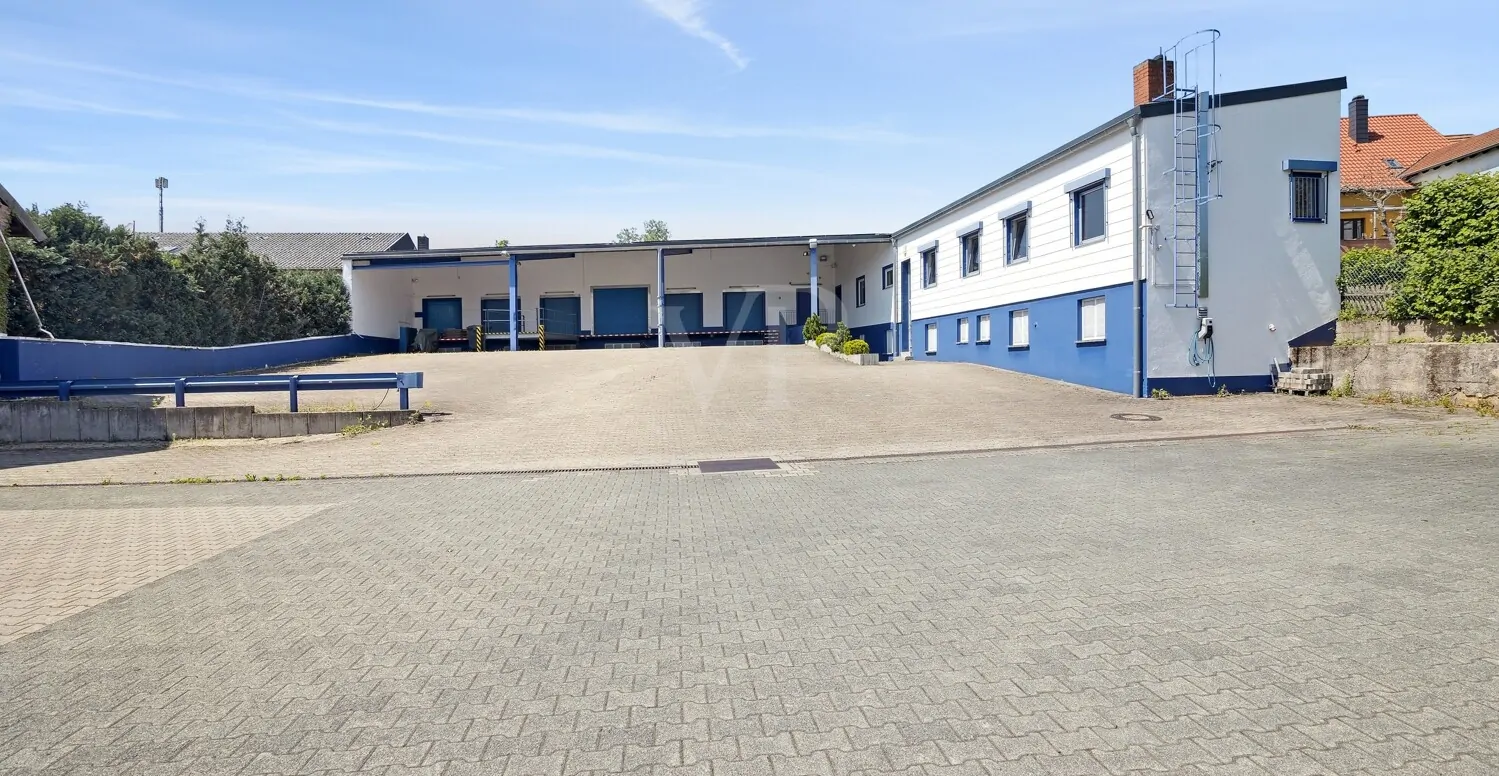 Hofeinfahrt Frontansicht