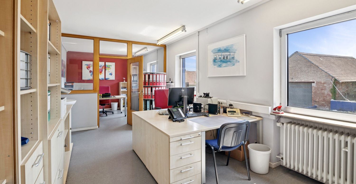 Doppelbüro
