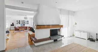 von_poll_real_estate_property_25309039_image_17