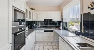 von_poll_real_estate_property_25309524_image_3