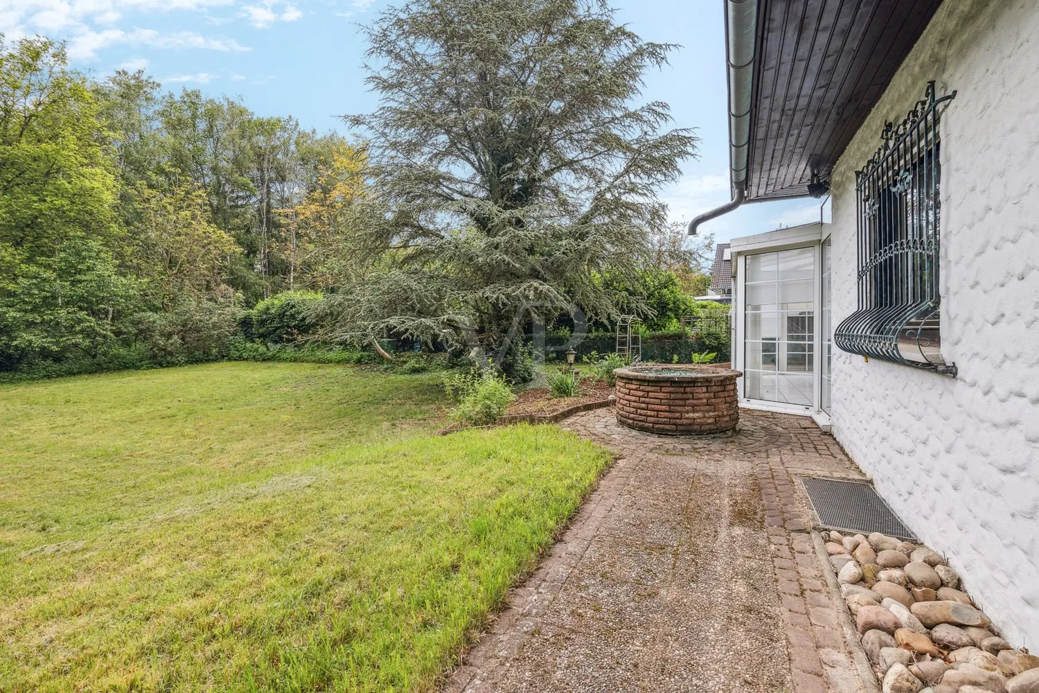 Rückseite mit Garten
