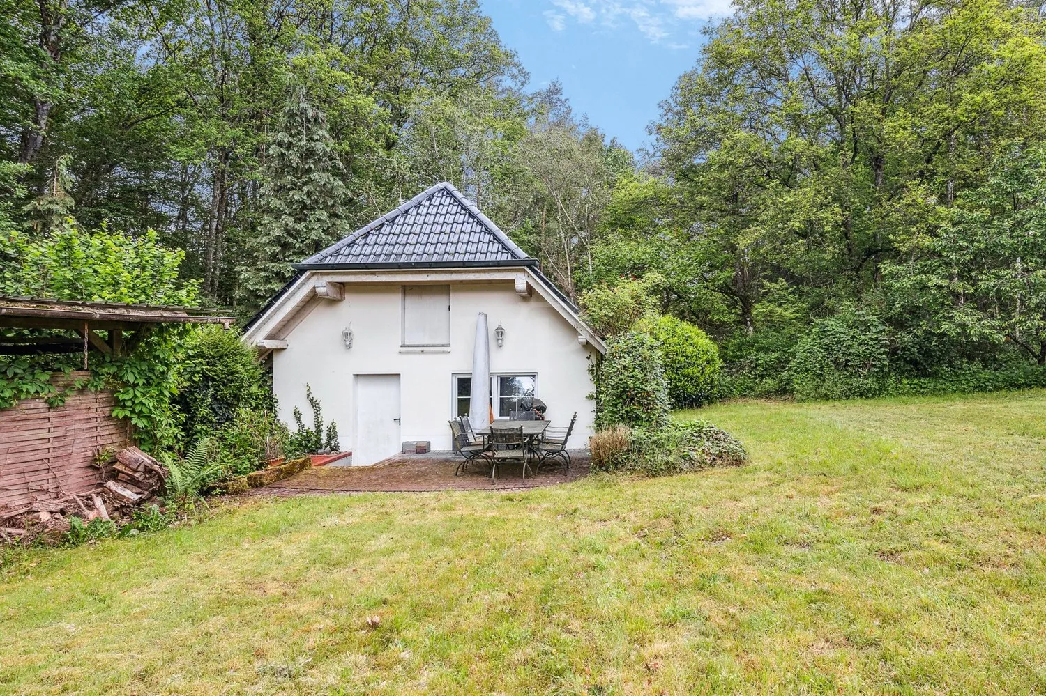 Garage und Garten