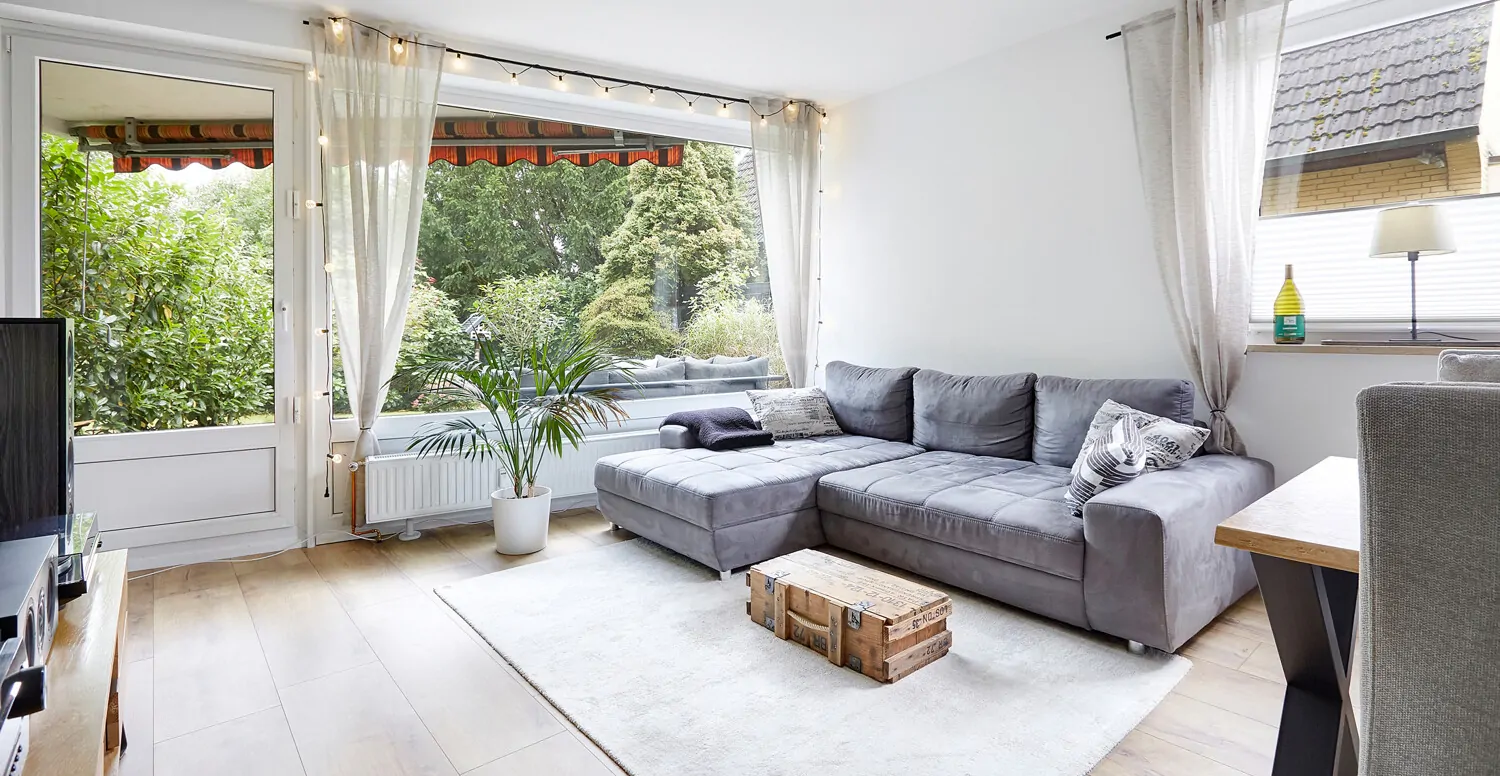 Wohnbereich mit Blick ins Grüne